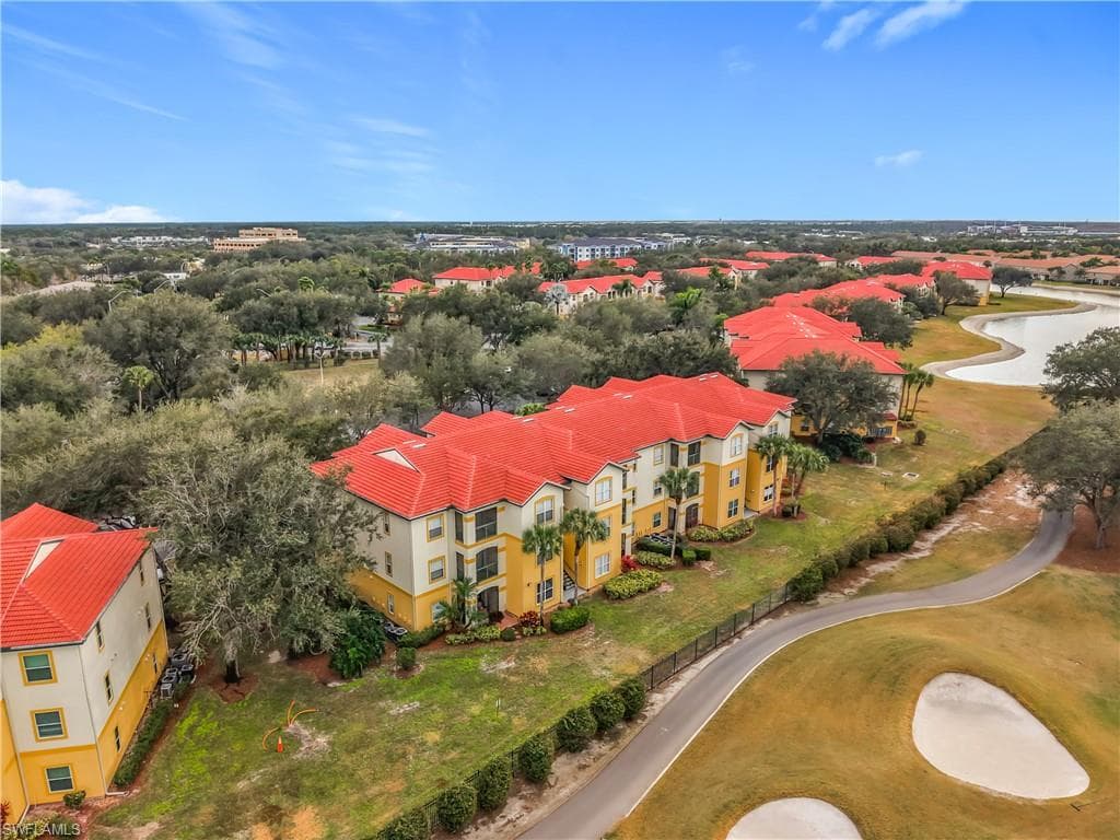 11490 Villa Grand 205-42
