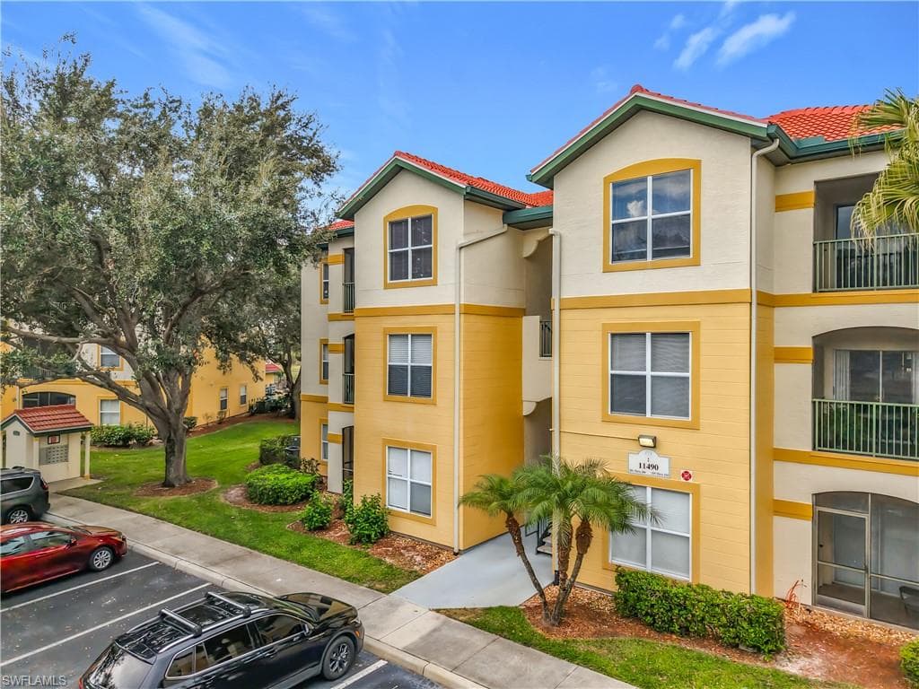 11490 Villa Grand 205-3