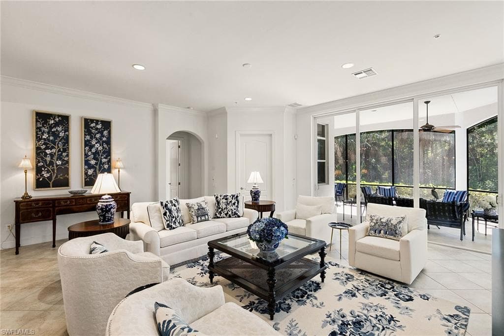 28540 Calabria CT 102-13