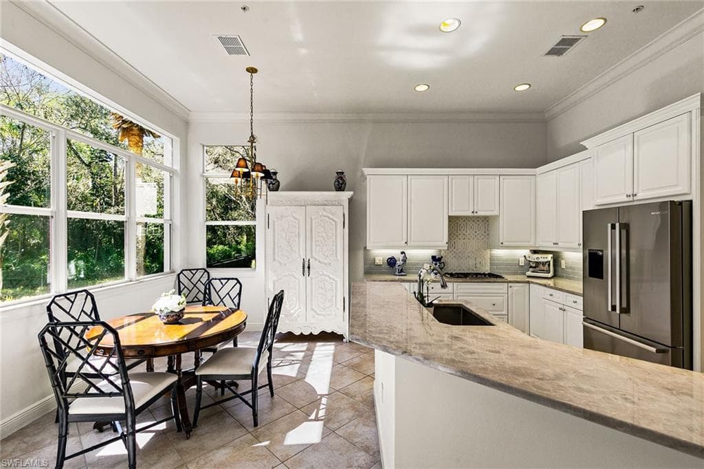 28540 Calabria CT 102-16