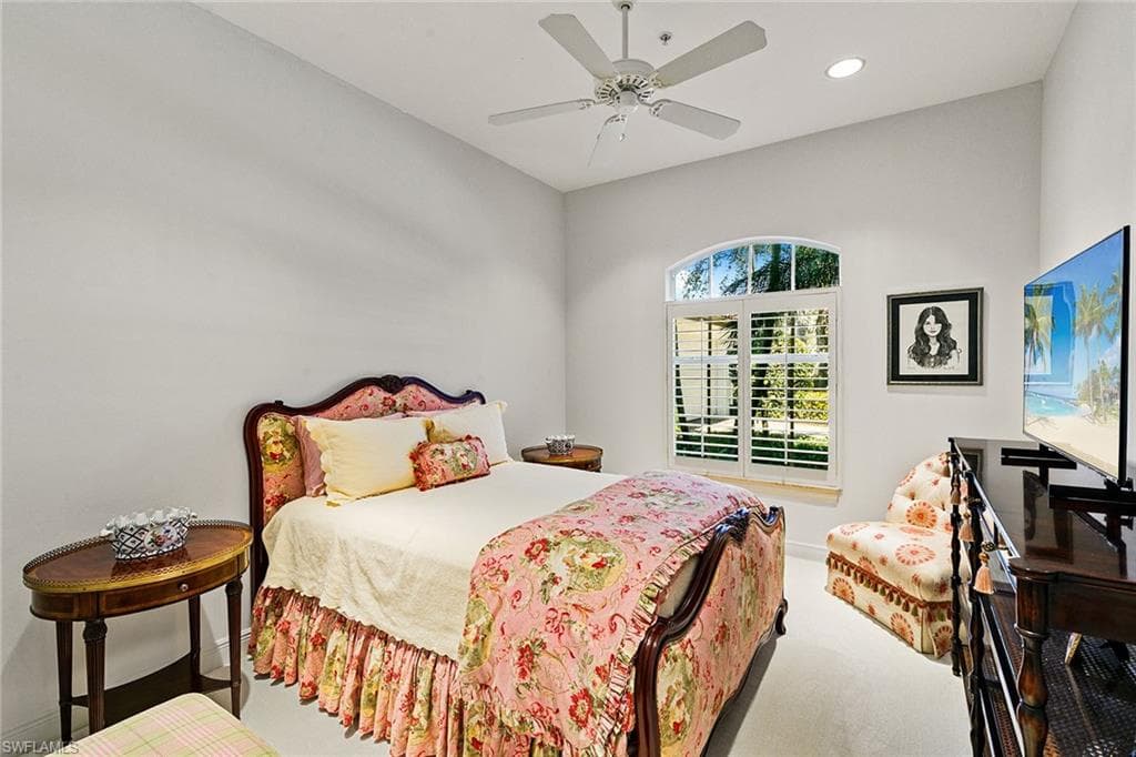 28540 Calabria CT 102-26