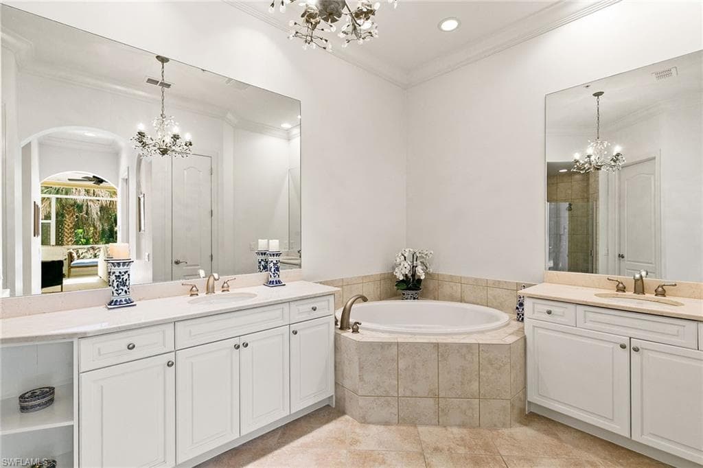 28540 Calabria CT 102-24