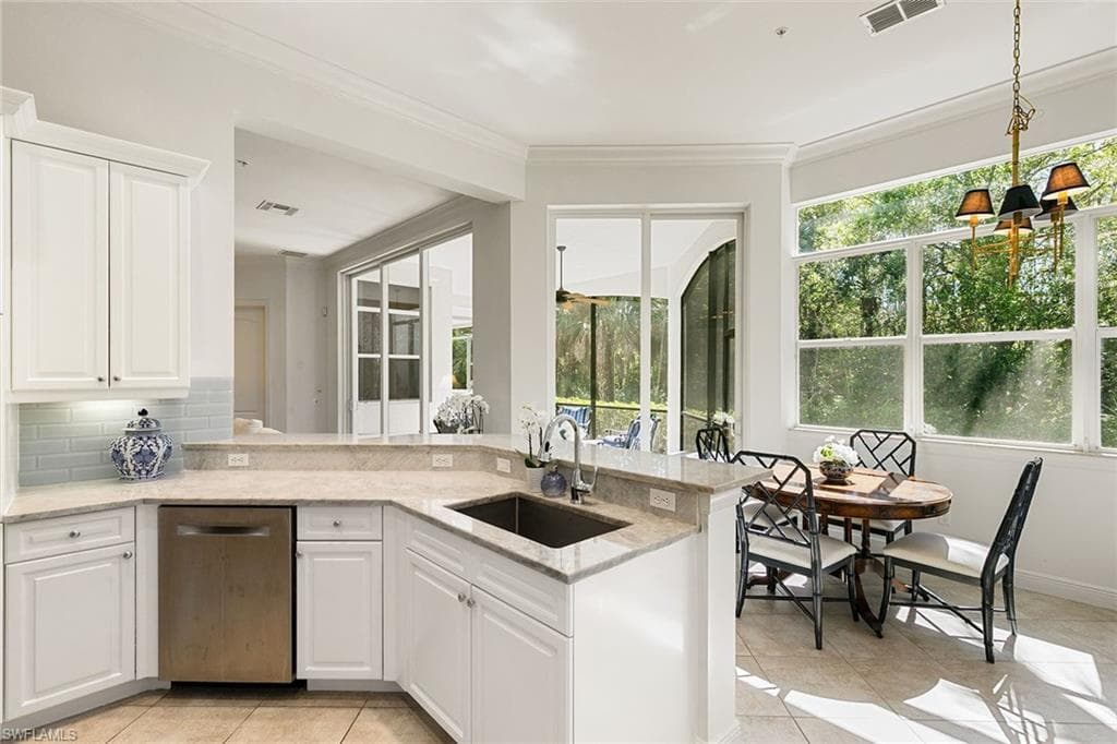 28540 Calabria CT 102-18