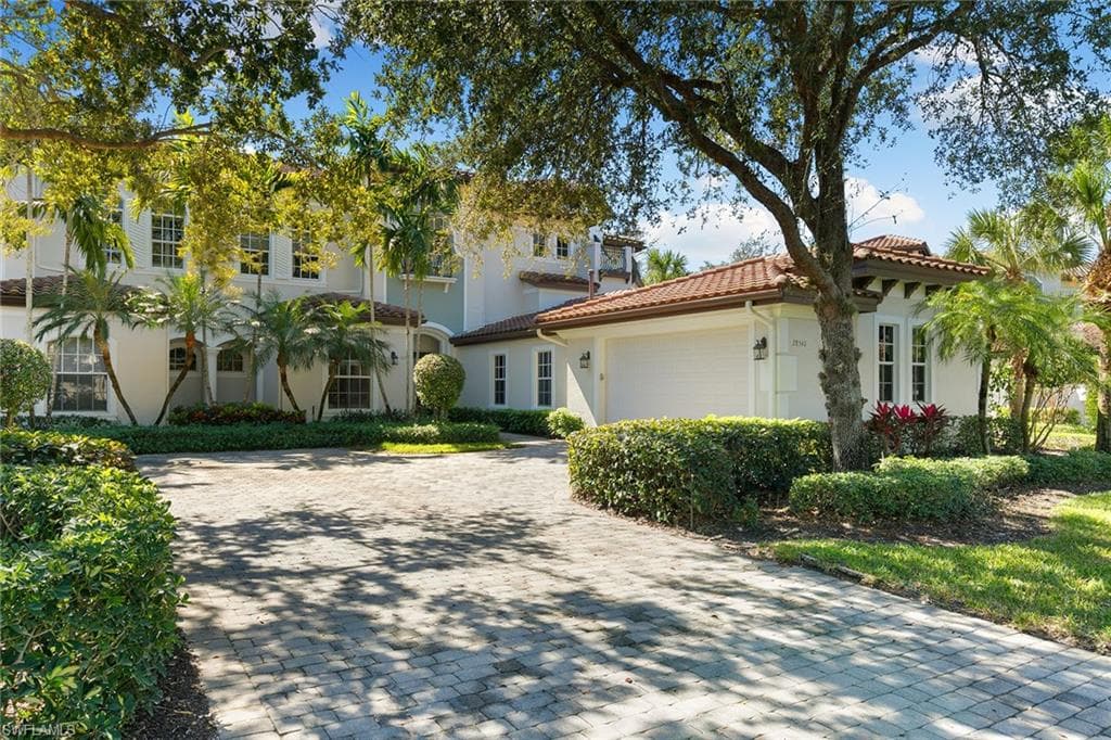 28540 Calabria CT 102-8
