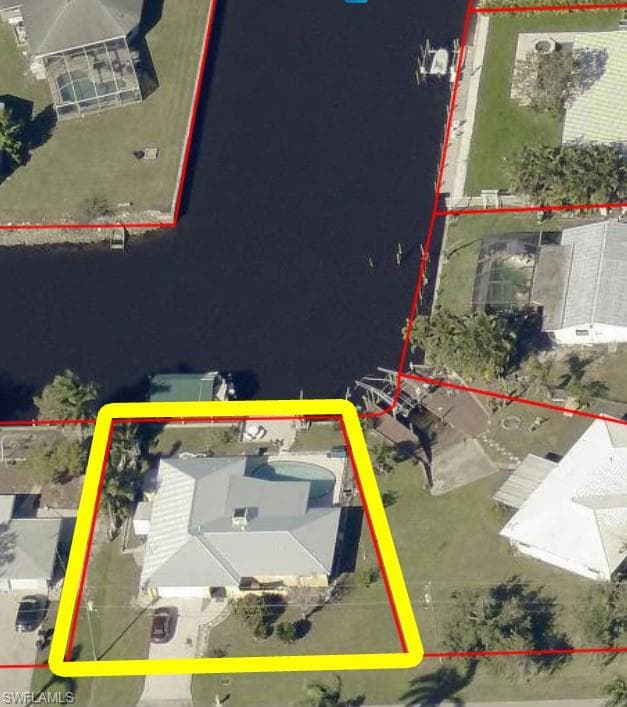 147 Coral DR-6