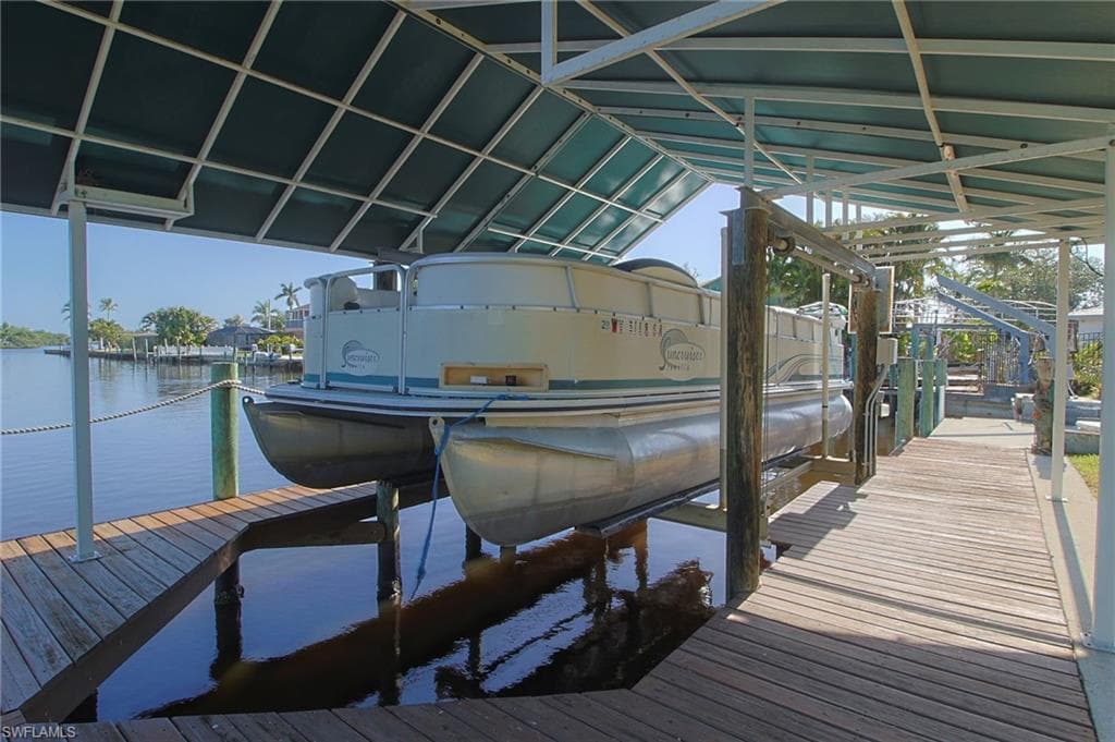 147 Coral DR-16