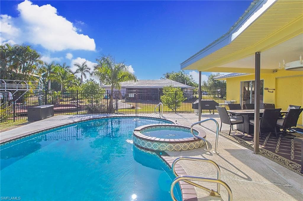 147 Coral DR-12