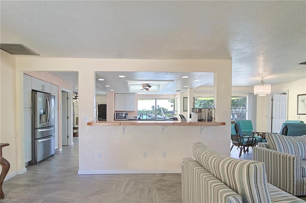 147 Coral DR-24