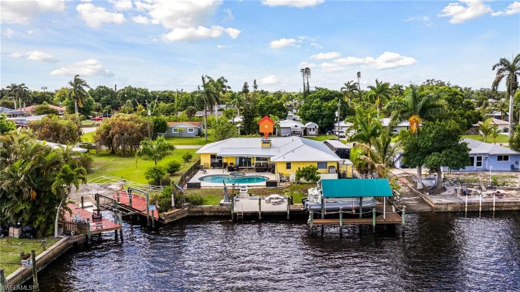 147 Coral DR-49