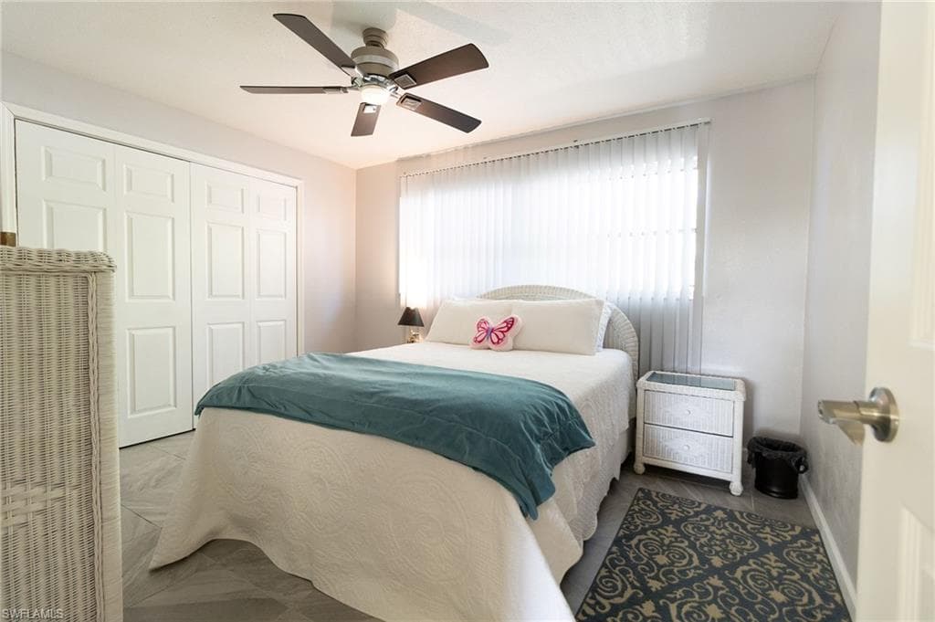 147 Coral DR-39