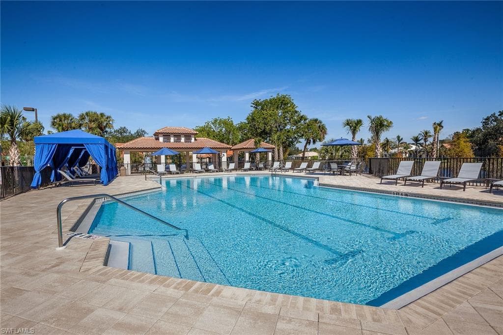 8069 San Vista CIR-23