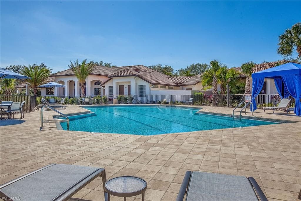 8069 San Vista CIR-22