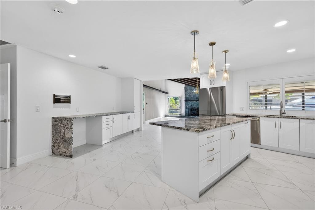 6824 Danah CT-9