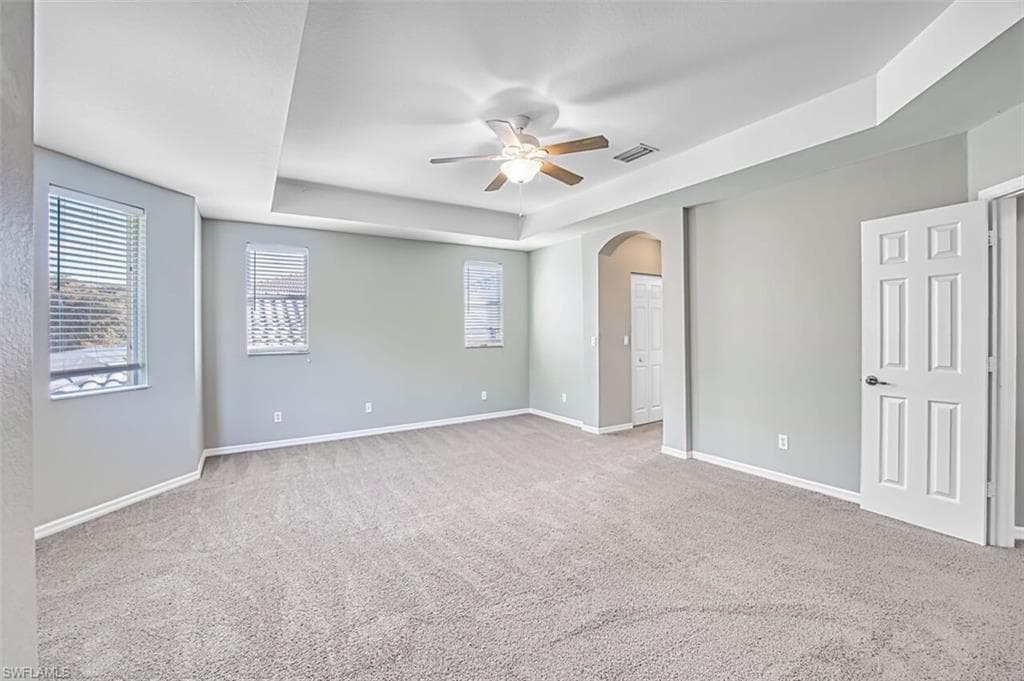 8306 Sumner AVE-36