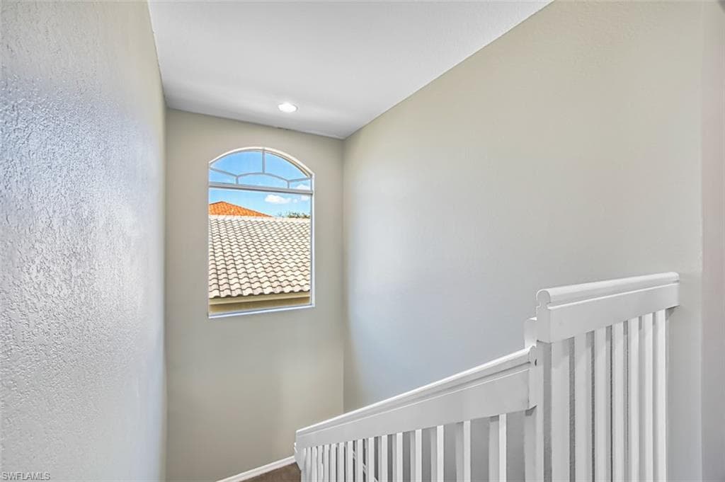 8306 Sumner AVE-32