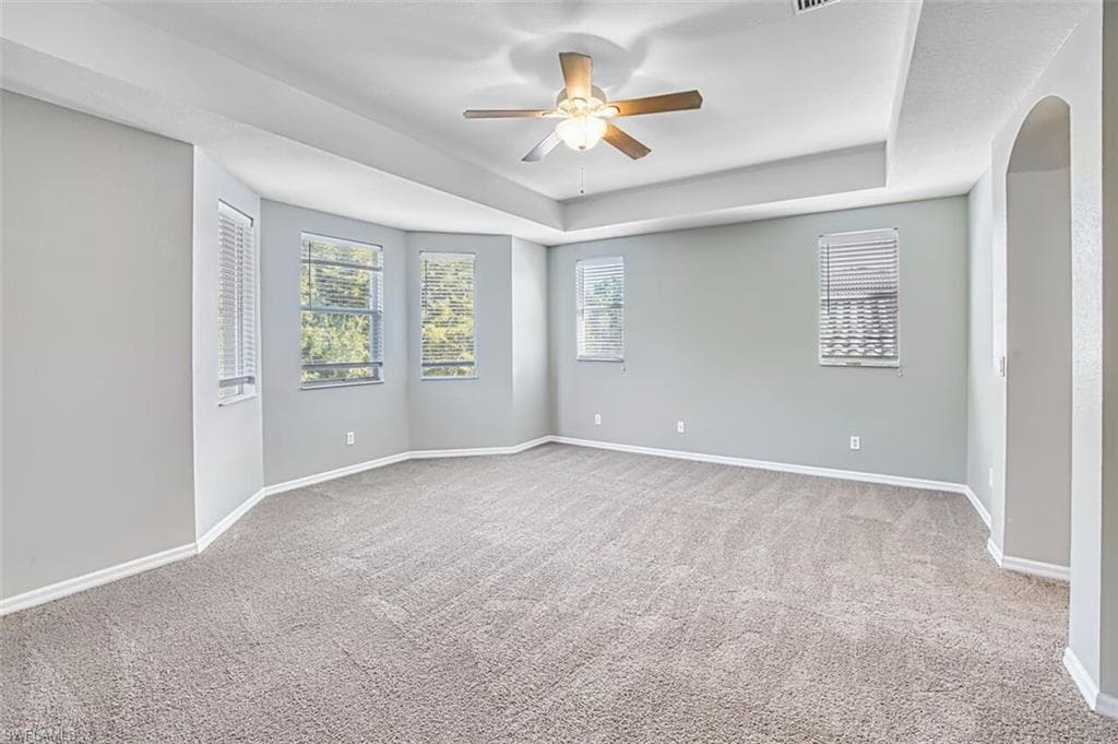 8306 Sumner AVE-34