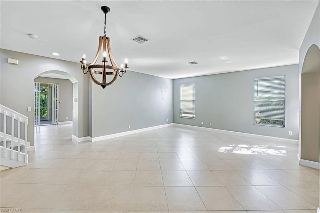 8306 Sumner AVE-10