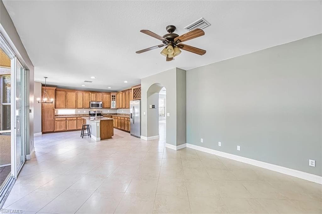8306 Sumner AVE-18