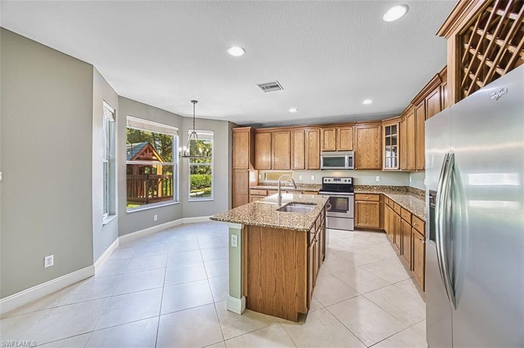 8306 Sumner AVE-15