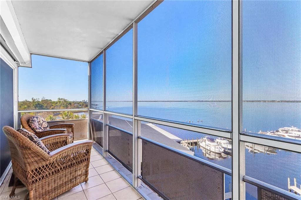 2350 W 1st ST 701-1