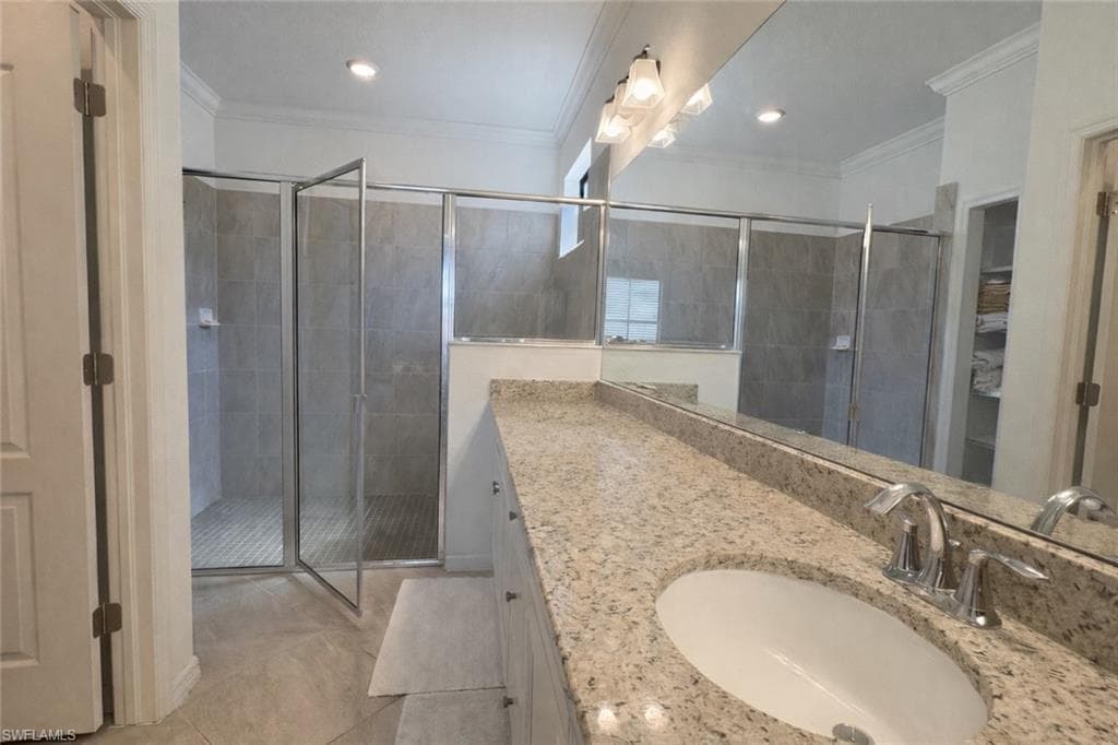 14745 Cantabria DR-15