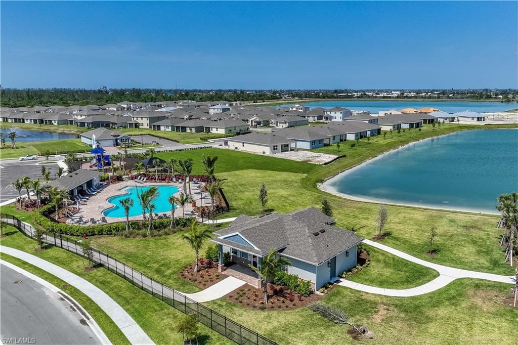 555 Spring Hill Lake LOOP-20