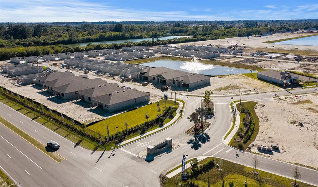 555 Spring Hill Lake LOOP-15