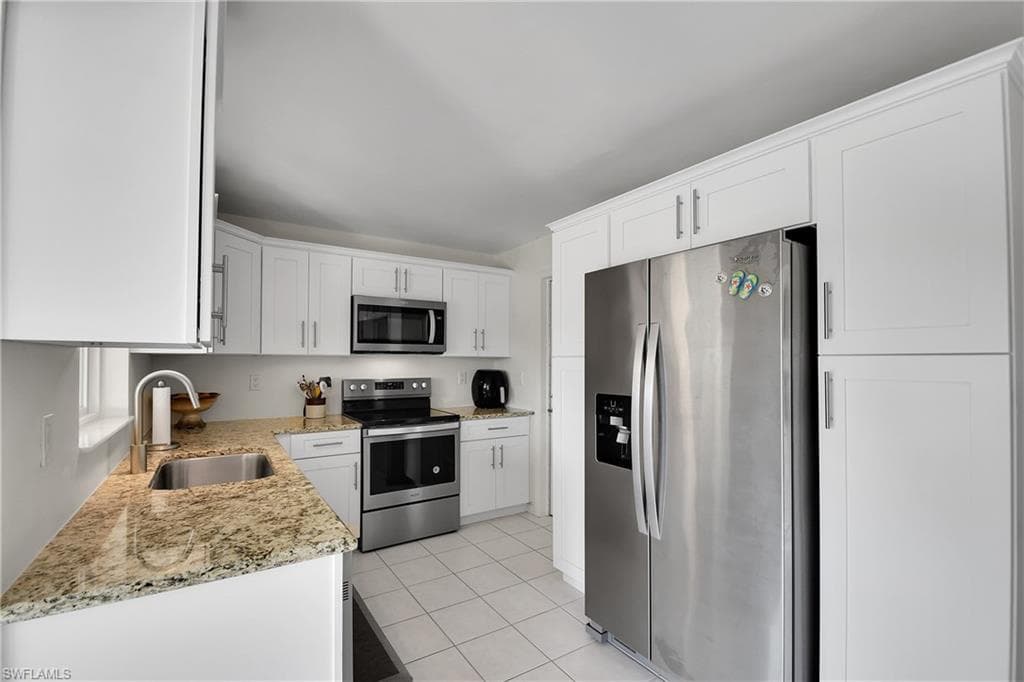 3018 SE 18th PL-16