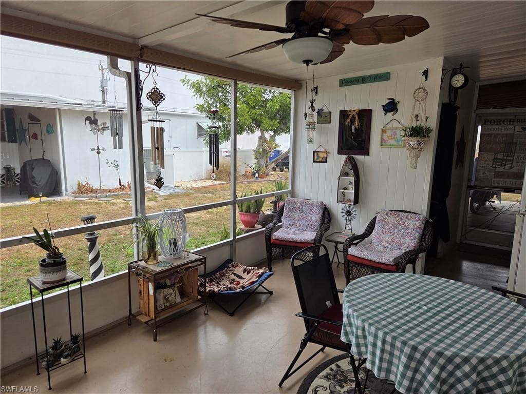881 Homestead DR-6