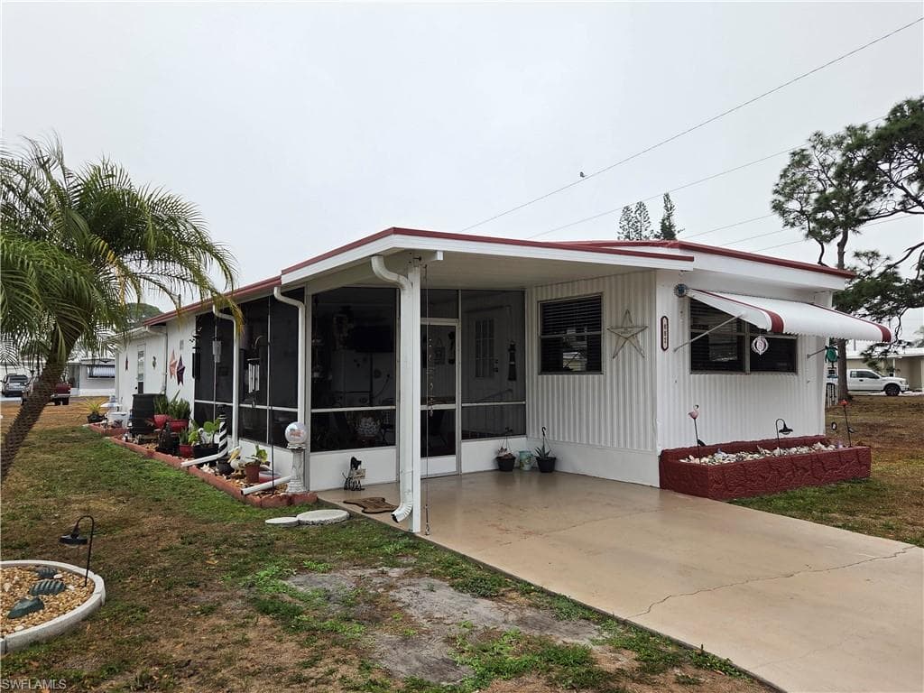 881 Homestead DR-3