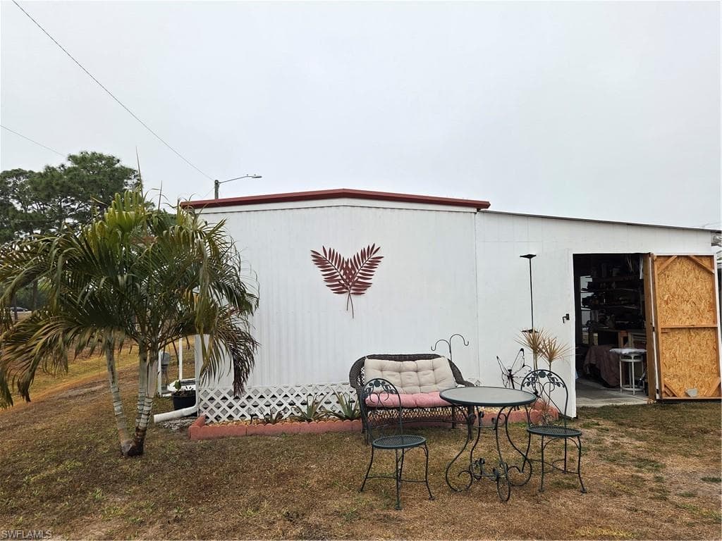 881 Homestead DR-32