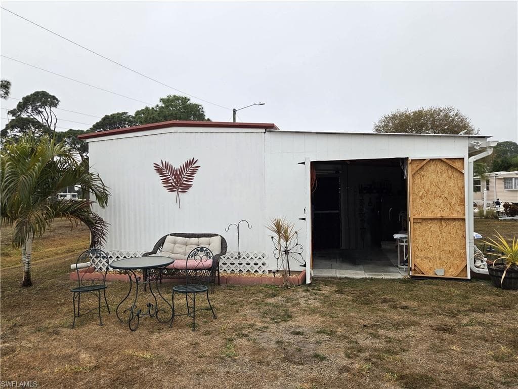 881 Homestead DR-34