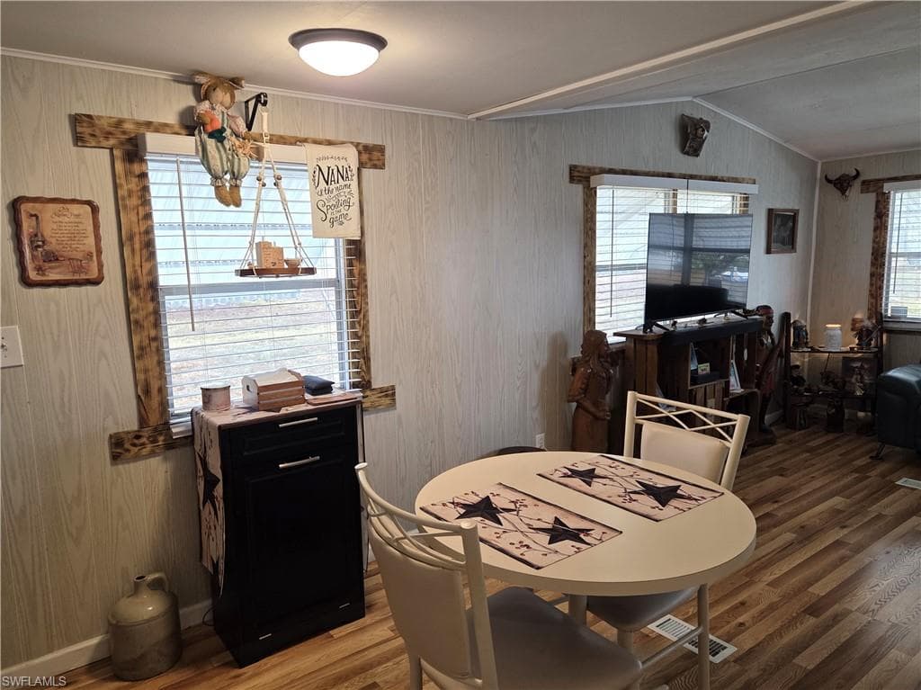 881 Homestead DR-11