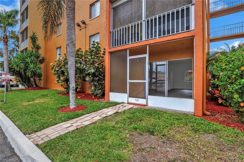 2366 E. Mall Dr Apt. 101-27