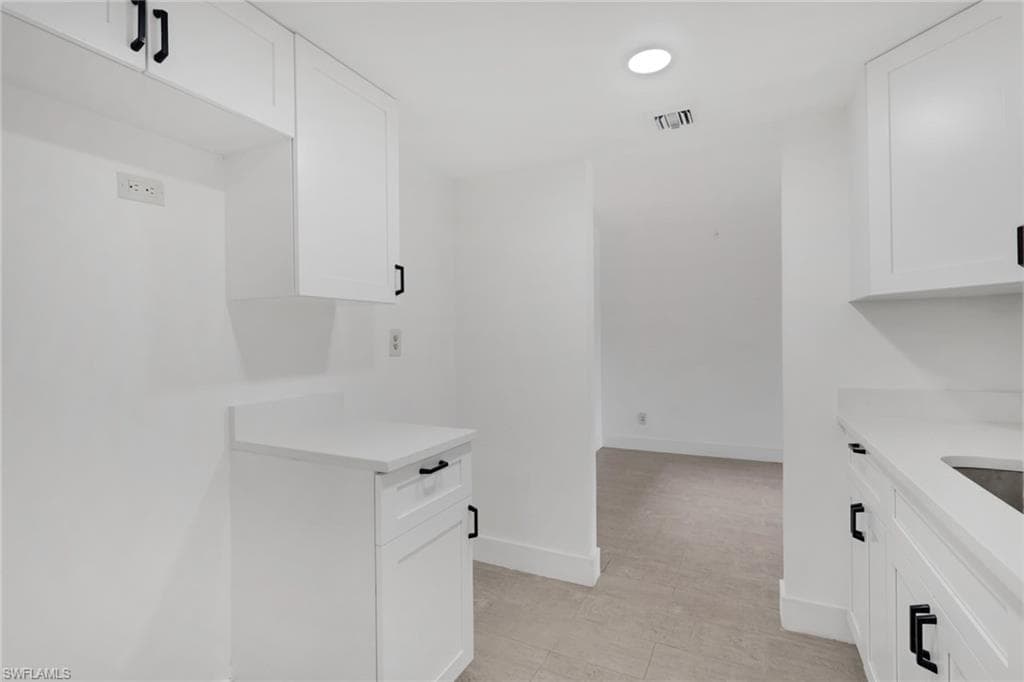 2366 E. Mall Dr Apt. 101-6
