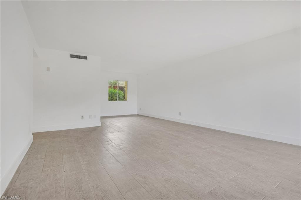 2366 E. Mall Dr Apt. 101-13