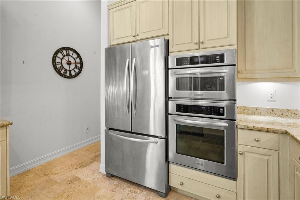 3660 Olde Cottage LN-14