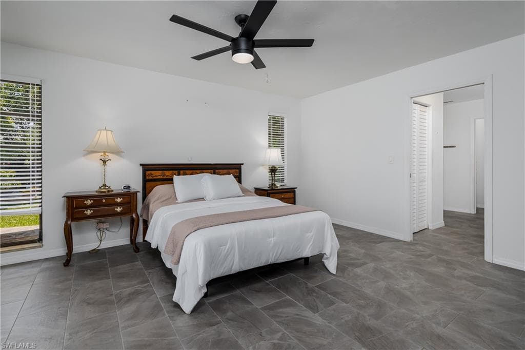 661 Valley DR-17