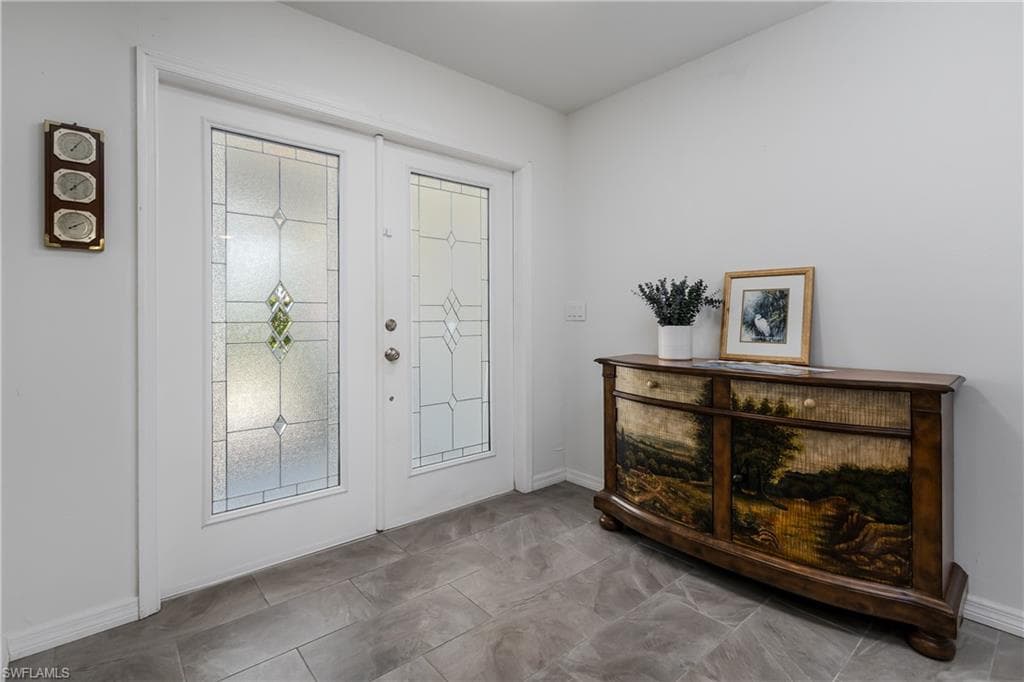 661 Valley DR-5