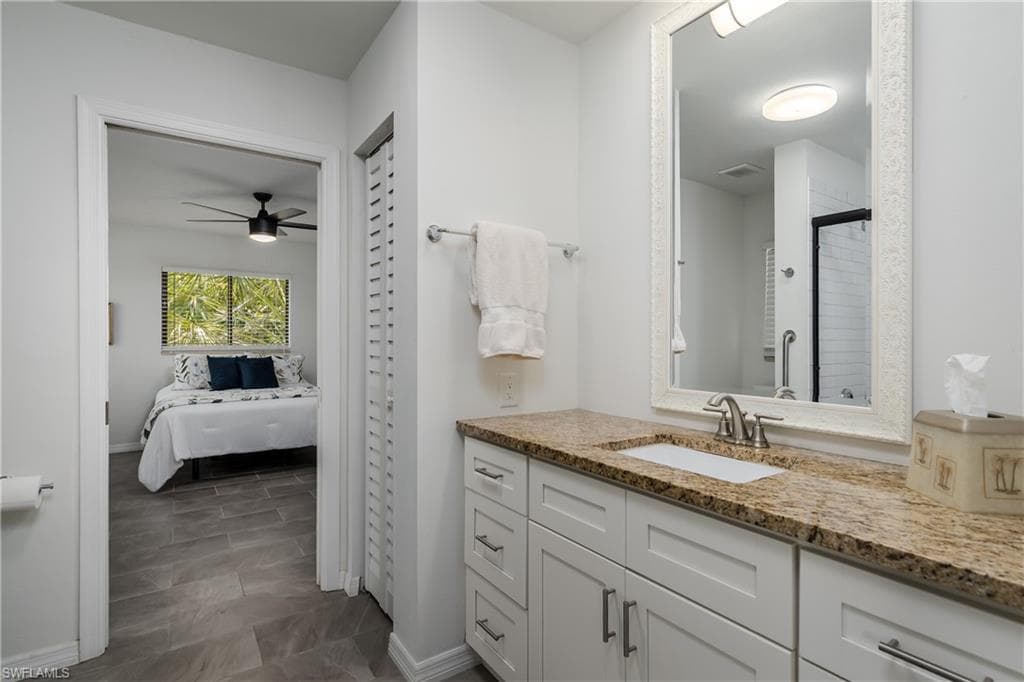 661 Valley DR-24