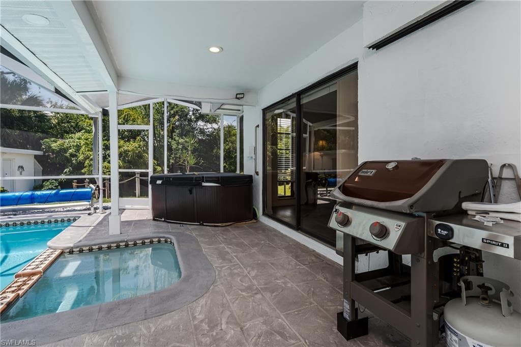 661 Valley DR-34