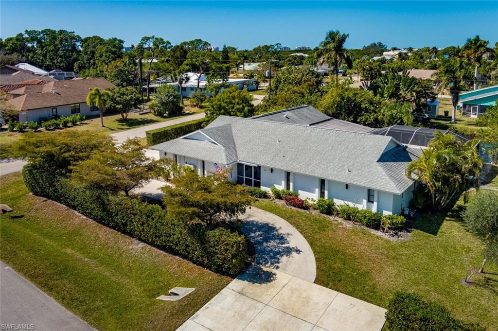 661 Valley DR-40
