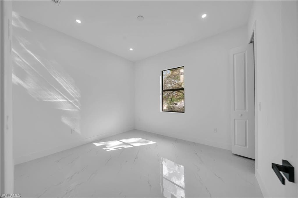 3011 14th ST W-22