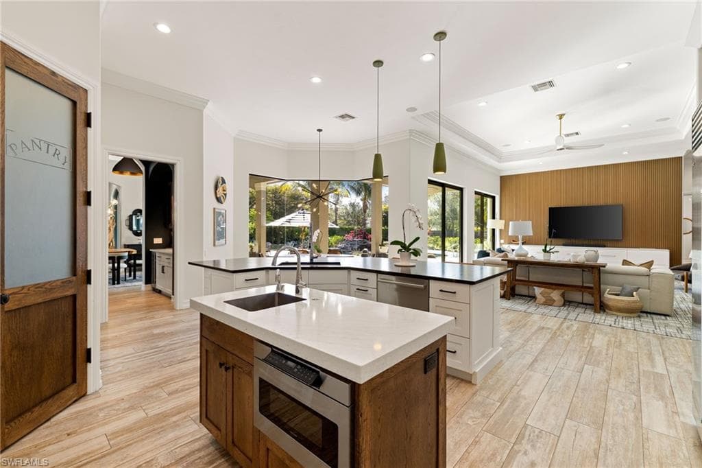 6610 Sable Ridge LN-9
