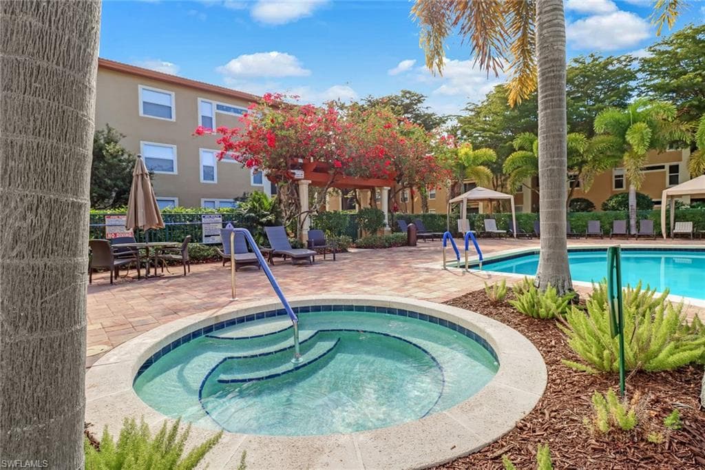 8851 Colonnades CT W 131-30