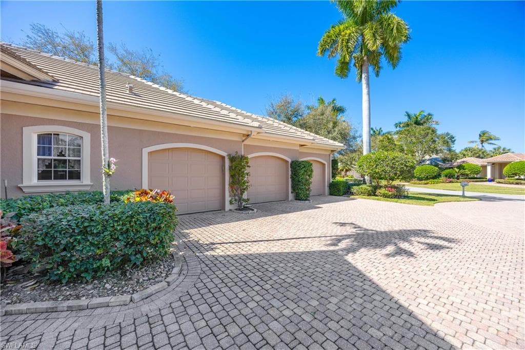 1687 Persimmon DR-3