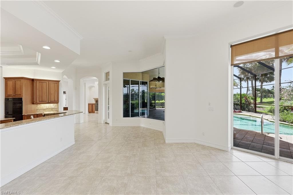 1687 Persimmon DR-24