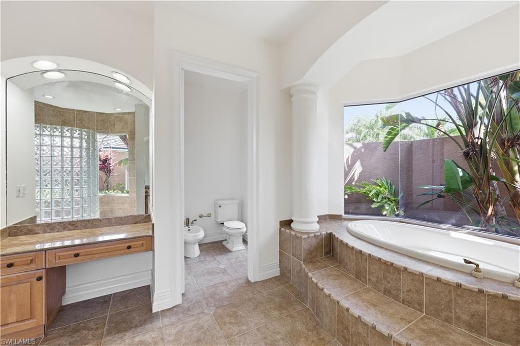 1687 Persimmon DR-33