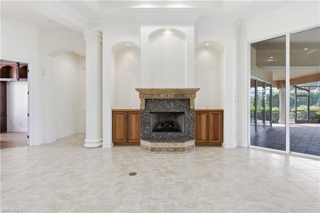 1687 Persimmon DR-11