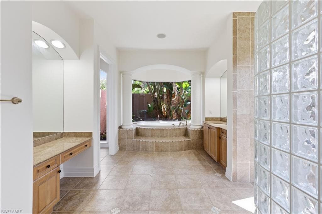 1687 Persimmon DR-31